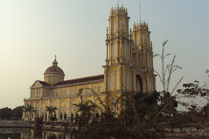 Nhà thờ giáo xứ Trang Hậu