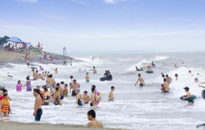 Biển Thịnh Long đang dần có thương hiệu ở khu vực miền Bắc, lượng khách không ngừng tăng lên