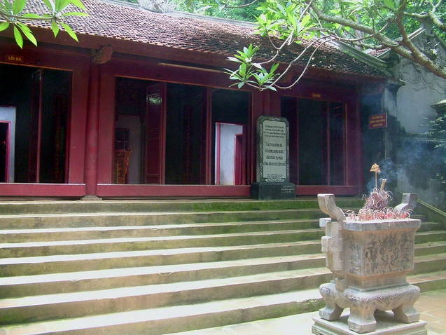 ​Khu nhà chính của đền Giếng