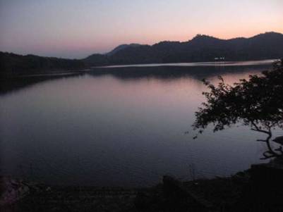 Hoàng Hôn ở hồ Pa Khoang – Ảnh: nguồn mytour.vn