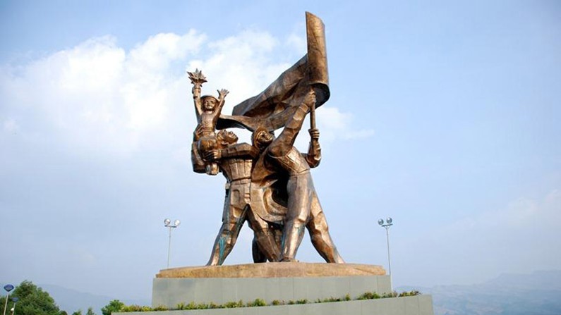 Tượng đài chiến thắng Điện Biên Phủ - Đi du lịch Điện Biên phần 2