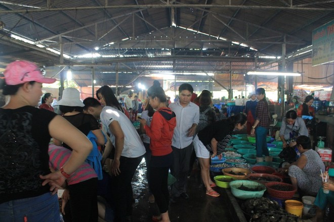 Chợ Hàng Dương, điểm du lịch hấp dẫn ở Cần Giờ.