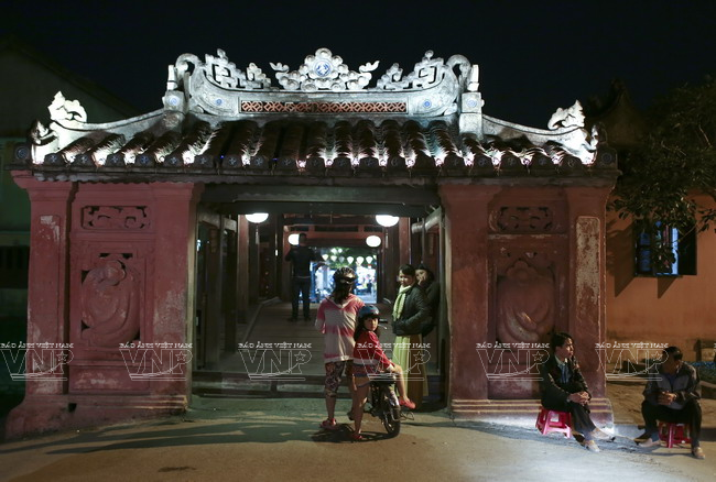 Chùa Cầu còn là điểm nối của hai tuyến đường Trần Phú và Nguyễn Thị Minh Khai ở phố cổ Hội An.