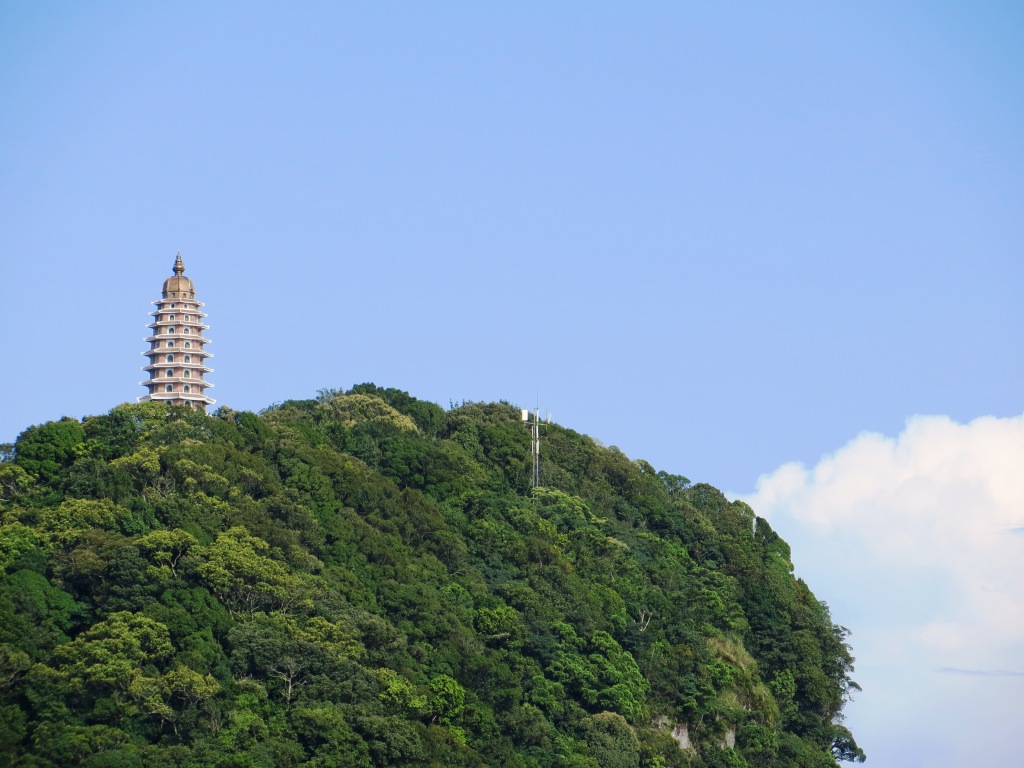 Tháp Báo Thiên.