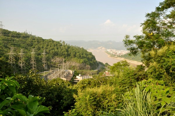 Một góc nhìn về công trình thủy điện sông Đà
